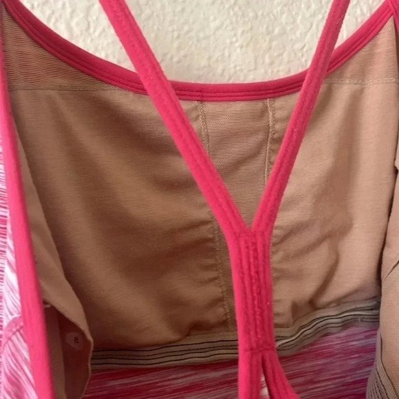 Lululemon Power Y Tank Top Pink Racerback With Built In Bra - Size 8 - Picture 6 of 6